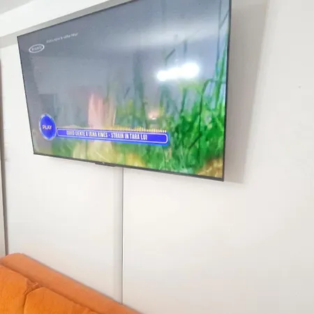 Ak Km 0 בוקרשט